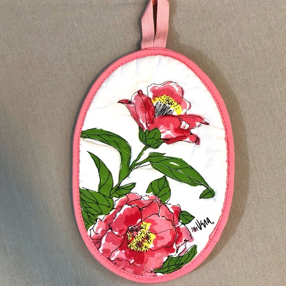 Vera Neumann Pink Camelia Kitchen Set NWT! - Picture 8 of 8